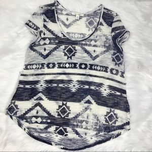 Miami Lightweight Loose Weave Tribal Print Top Med